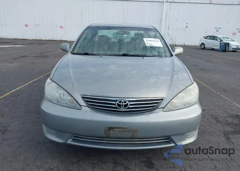 2006 Toyota Camry Le z USA, uszkodzony, nr VIN 4T1BE32K86U667034